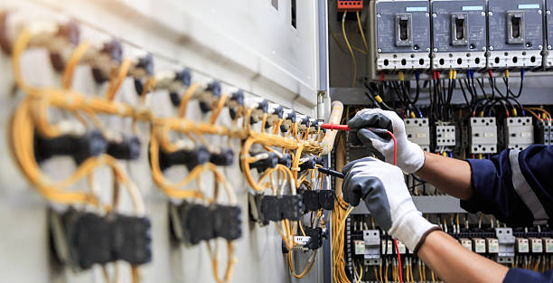 Professional Electrician technician working in Portola Valley, CA